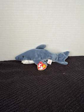 Ty Beanie Babies Crunch the Shark 1996 Plush with Tags